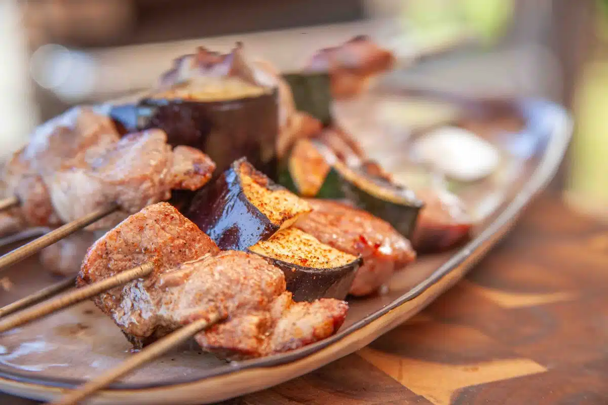 Fleisch Spieße mit Gemüse